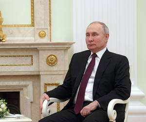 Chiński plan pokojowy. Putin popiera i mówi o końcu wojny